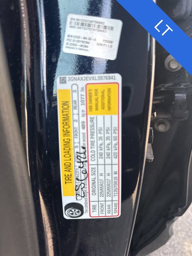 Used 2020 Chevrolet Equinox LT w/ Driver Convenience Package FWD image 13