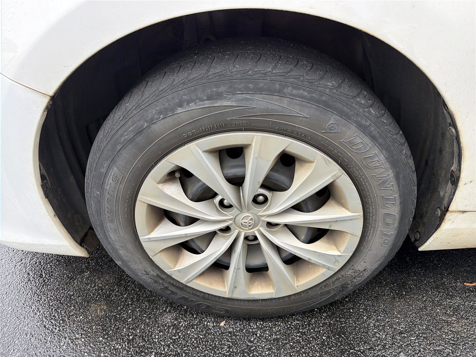 Used 2017 Toyota Camry LE FWD image 6