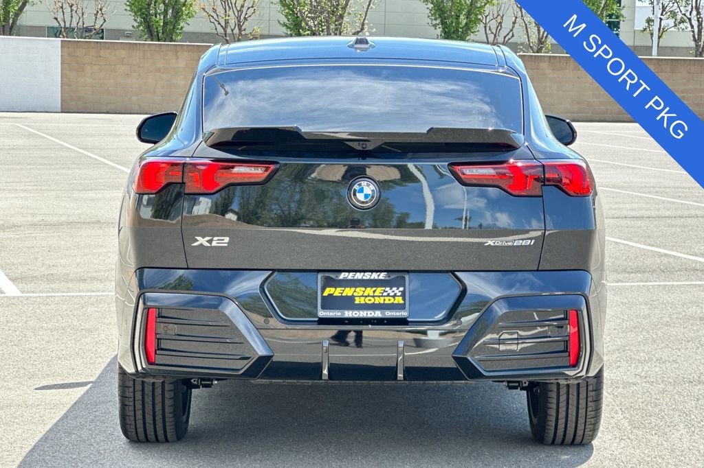 Used 2026 BMW X2 xDrive28i w/ M Sport Package AWD/4WD image 5