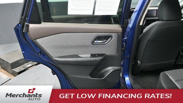 Used 2023 Nissan Rogue SV AWD/4WD image 26