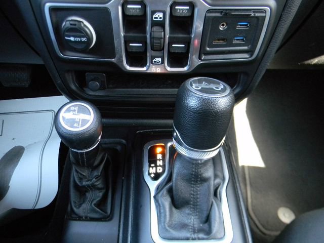 Used 2018 Jeep Wrangler Unlimited Sport S AWD/4WD image 16