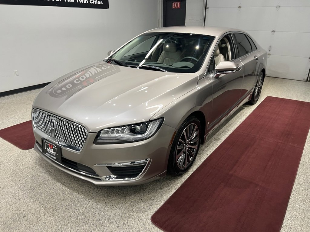 Used 2019 Lincoln MKZ Premiere image 4