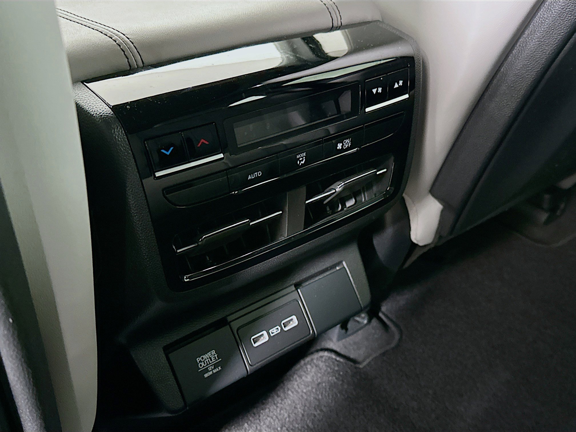 Used 2023 Acura MDX SH-AWD w/ Technology Package image 27