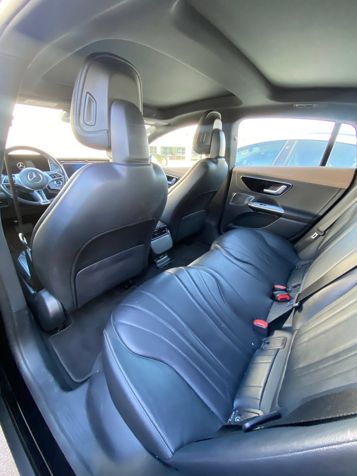 Used 2023 Mercedes-Benz EQE 500 4MATIC Sedan image 12