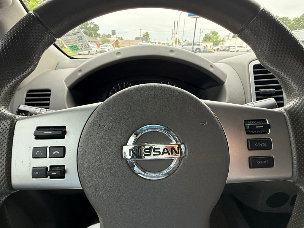 Used 2014 Nissan Frontier SV RWD image 11