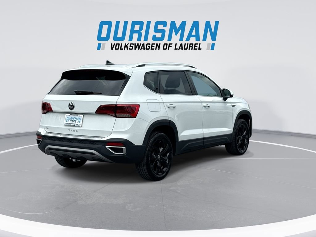 Used 2023 Volkswagen Taos SE w/ Black Wheel Package FWD image 8