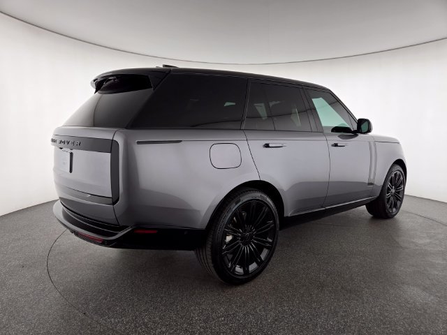 New 2026 Land Rover Range Rover SE AWD/4WD image 2