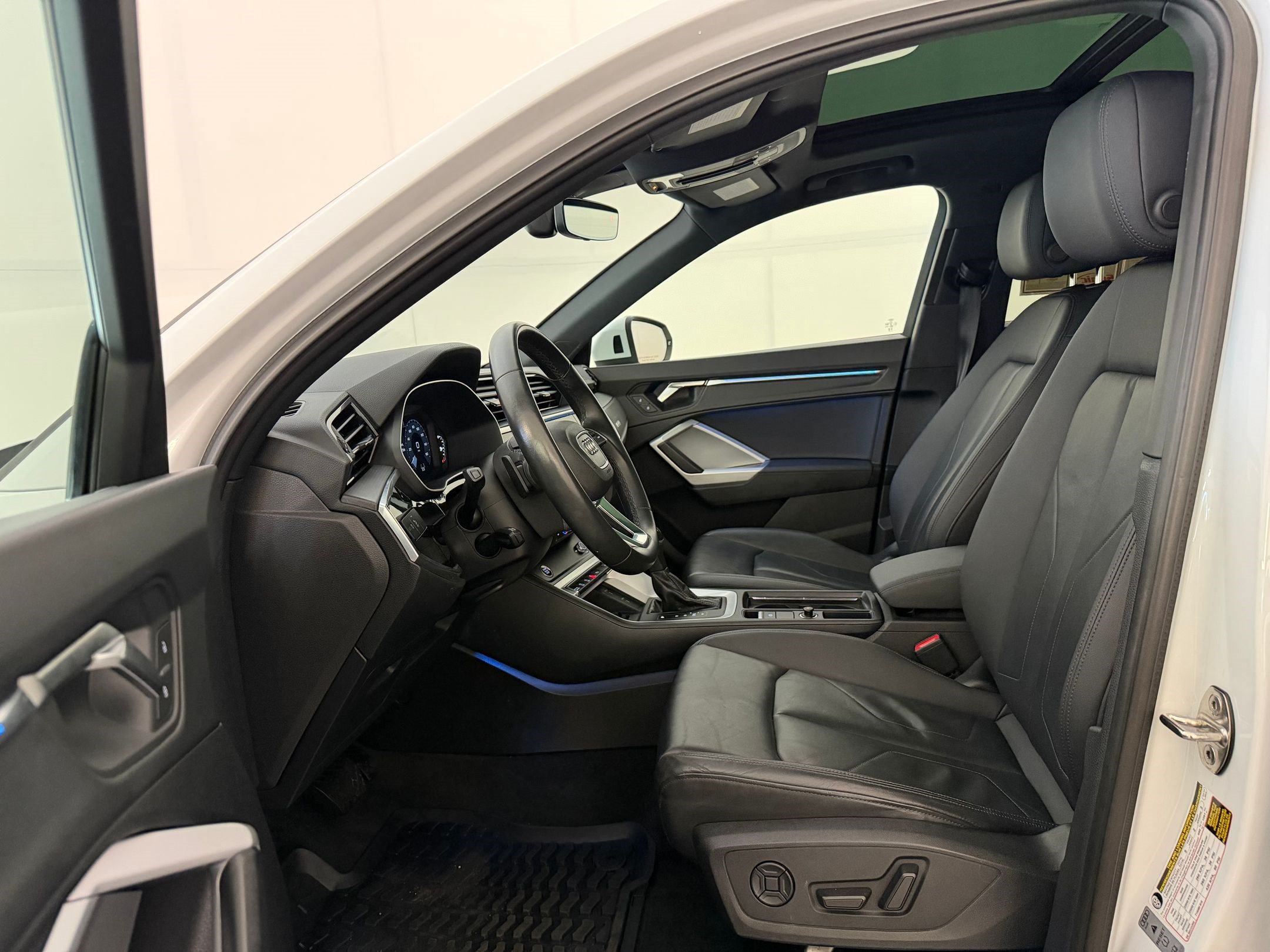 Certified 2023 Audi Q3 2.0T Premium Plus w/ Premium Plus Package AWD/4WD image 5
