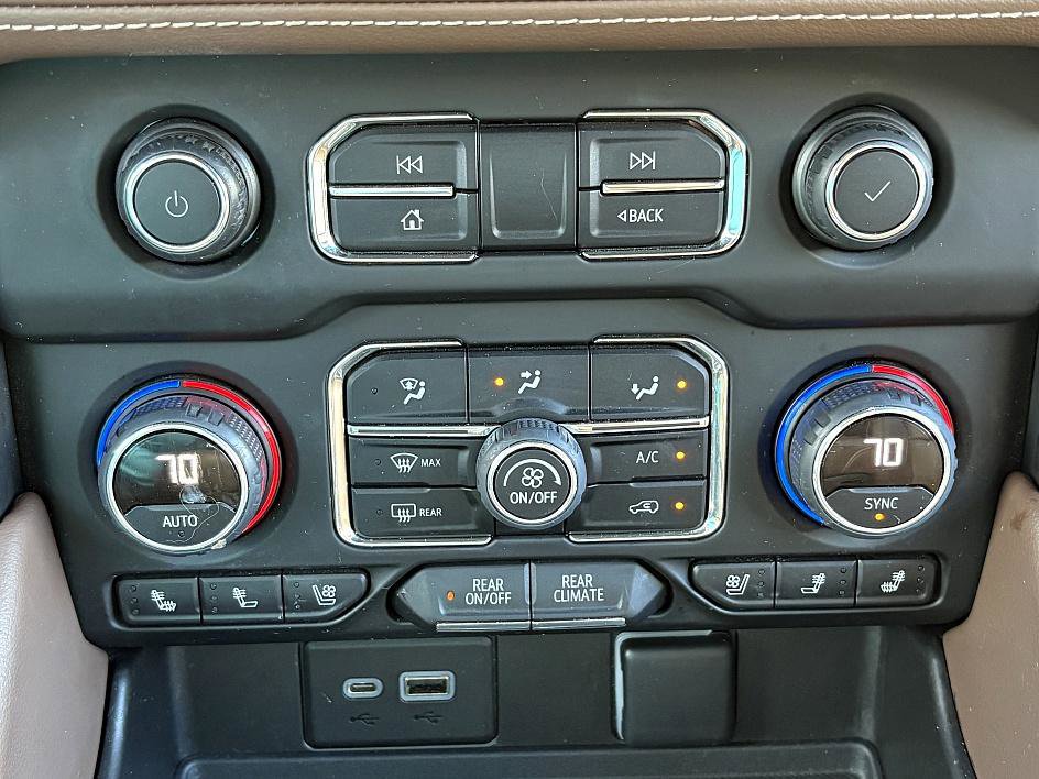 Used 2022 Chevrolet Suburban High Country image 27