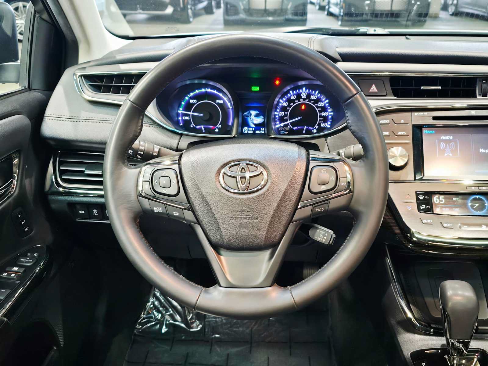 Used 2015 Toyota Avalon Limited FWD image 11