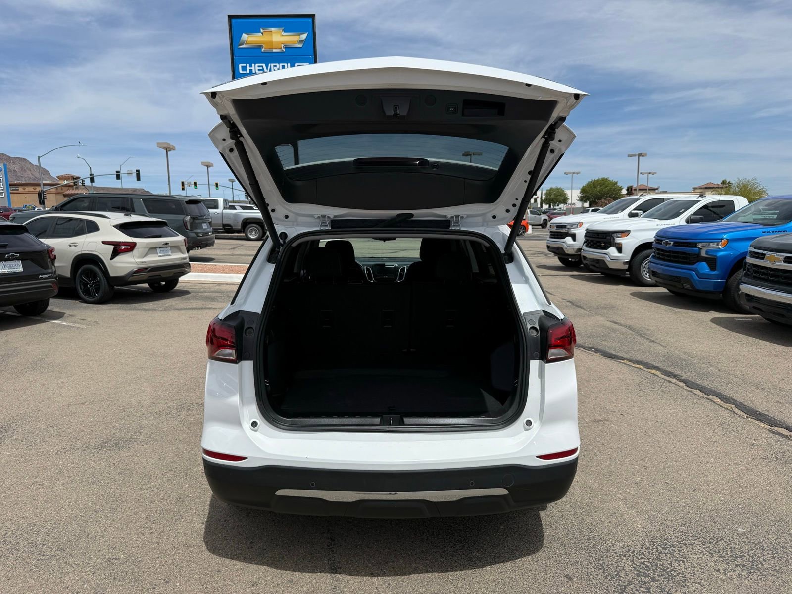 Used 2022 Chevrolet Equinox LT image 35