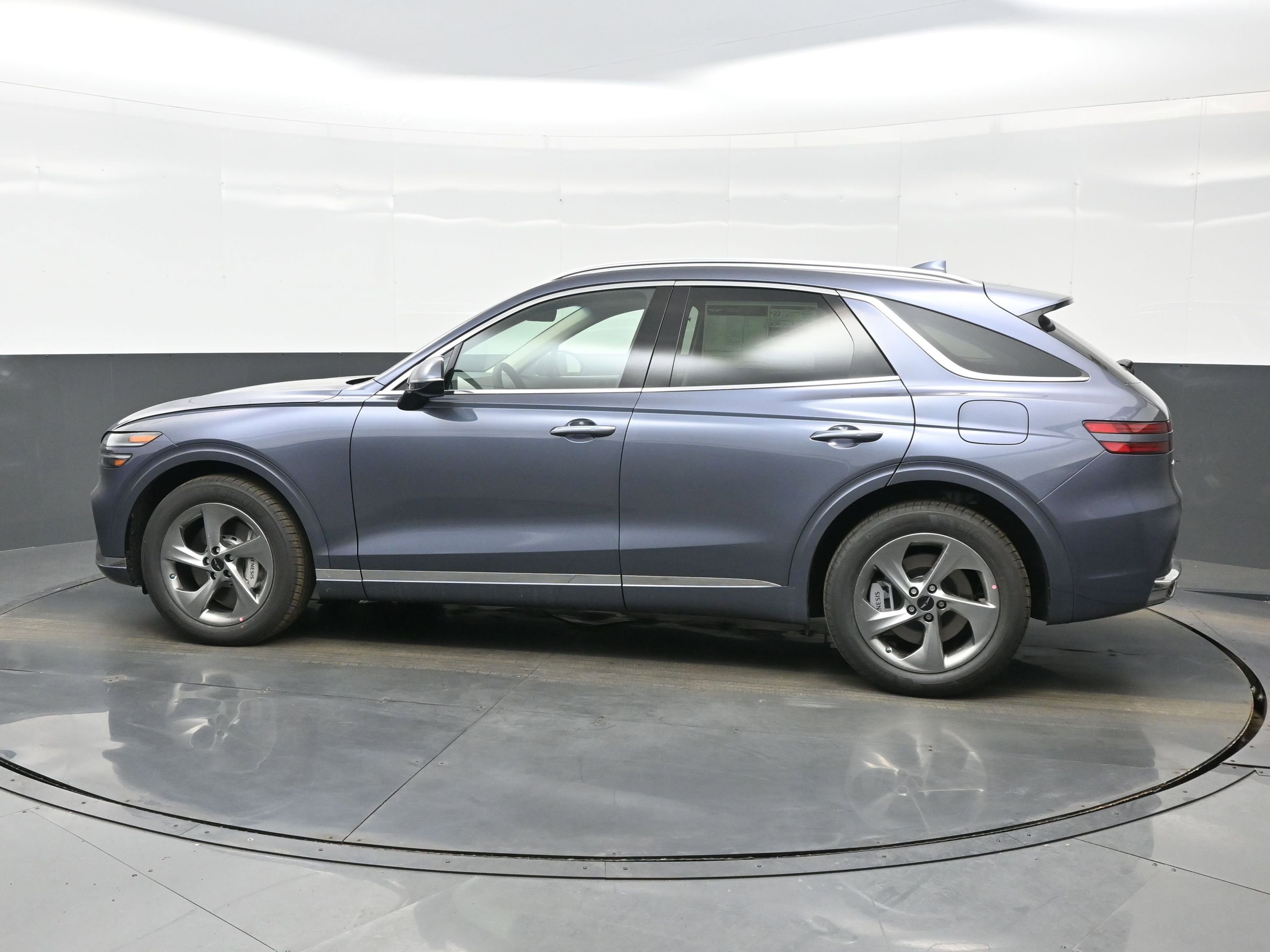 New 2026 Genesis GV70 2.5T Select image 3