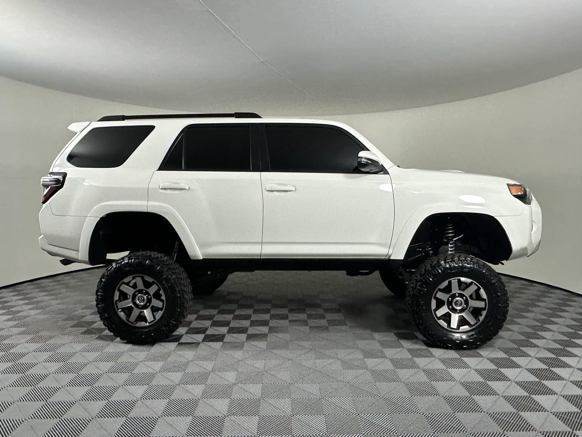 Used 2019 Toyota 4Runner TRD Off-Road Premium image 8