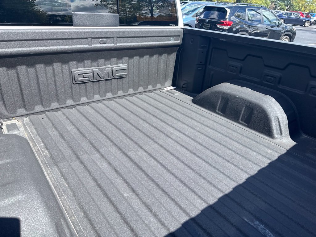 Used 2024 GMC Sierra 1500 Elevation w/ Preferred Package AWD/4WD image 12