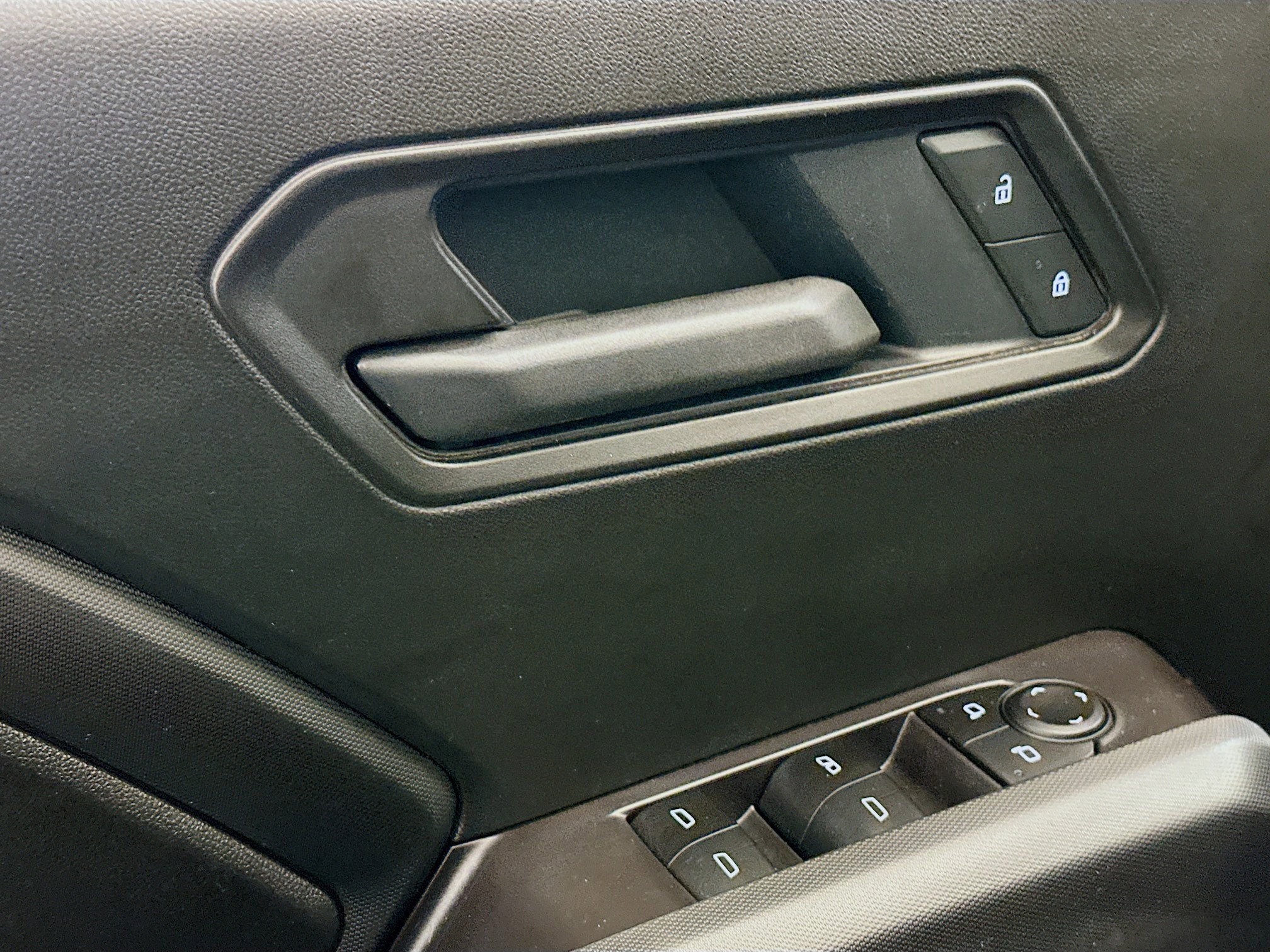 Used 2025 Chevrolet Colorado Trail Boss image 15