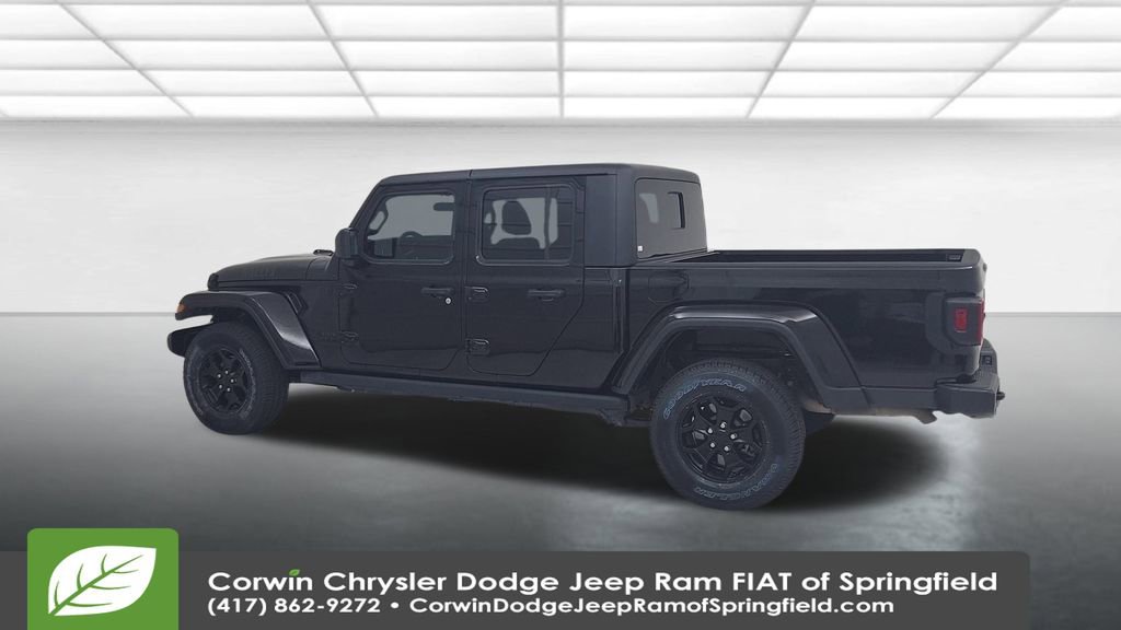 Certified 2021 Jeep Gladiator Willys image 11
