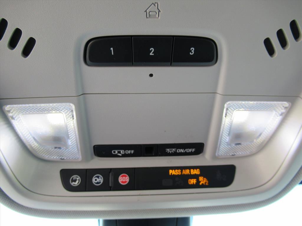Certified 2021 Chevrolet Traverse LT w/ LT Premium Package FWD image 29