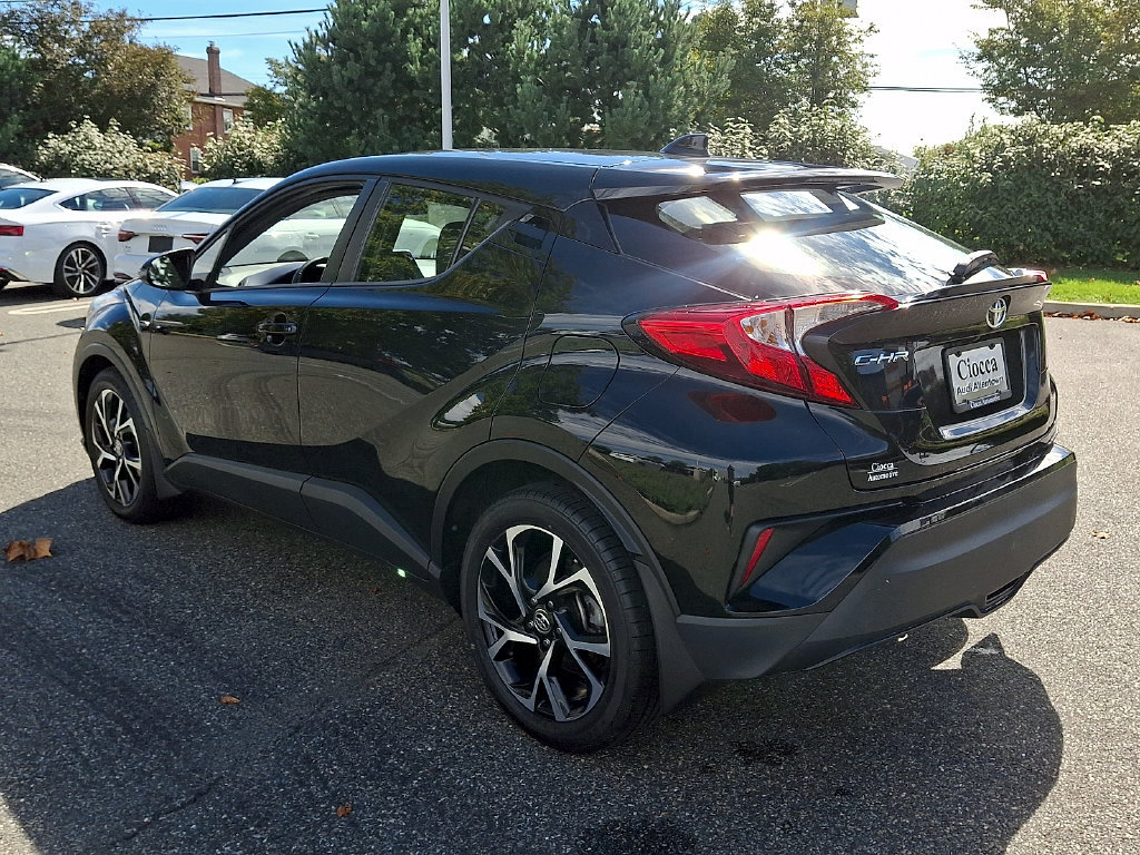Used 2021 Toyota C-HR XLE FWD image 7