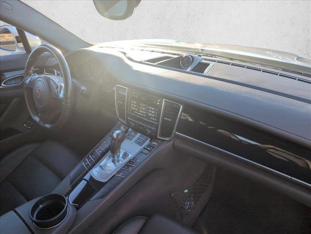 Used 2016 Porsche Panamera 4 Edition image 24