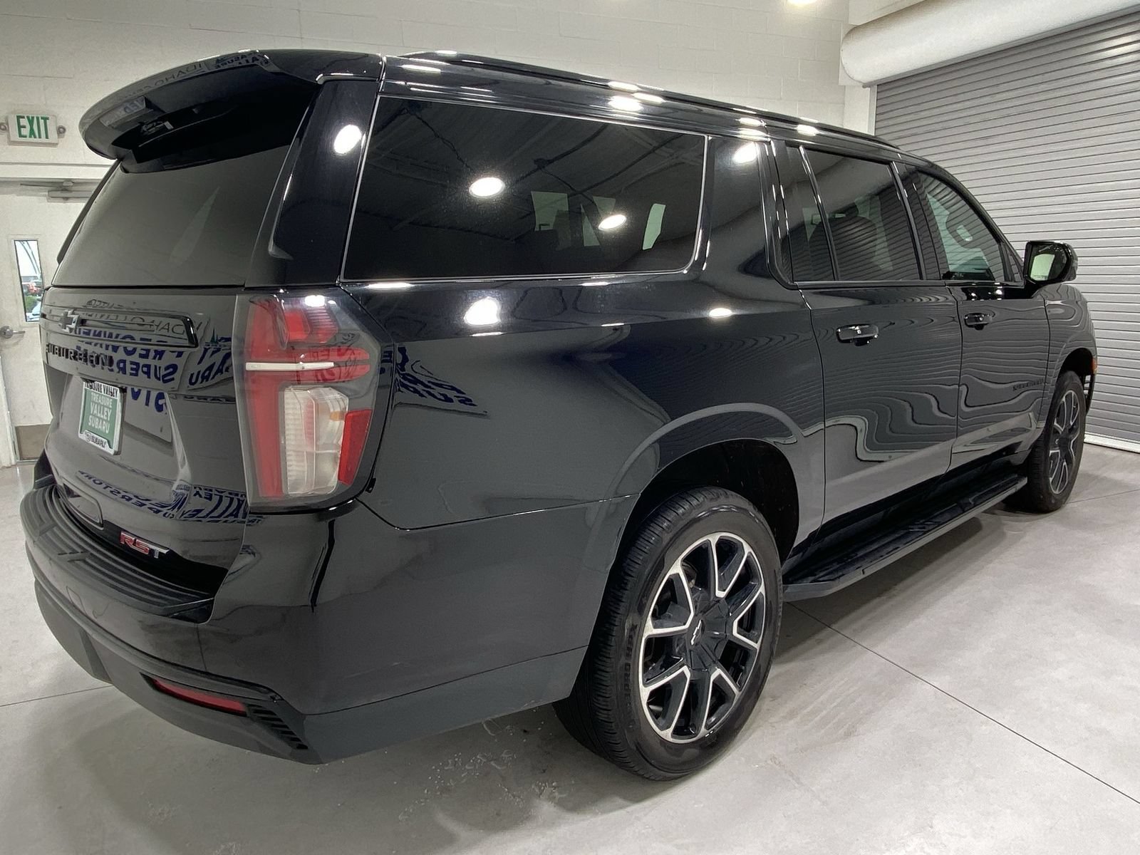 Used 2024 Chevrolet Suburban RST w/ Luxury Package AWD/4WD image 8