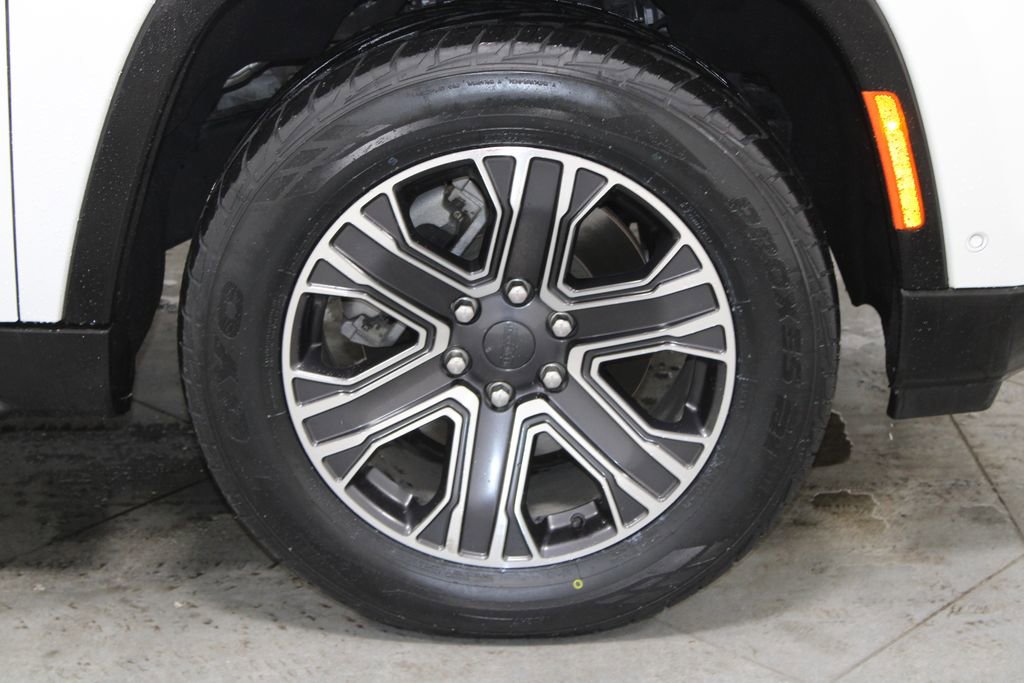 Used 2024 Jeep Wagoneer Series II image 13