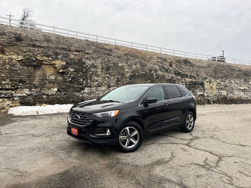 Certified 2022 Ford Edge SEL w/ Convenience Package image 2