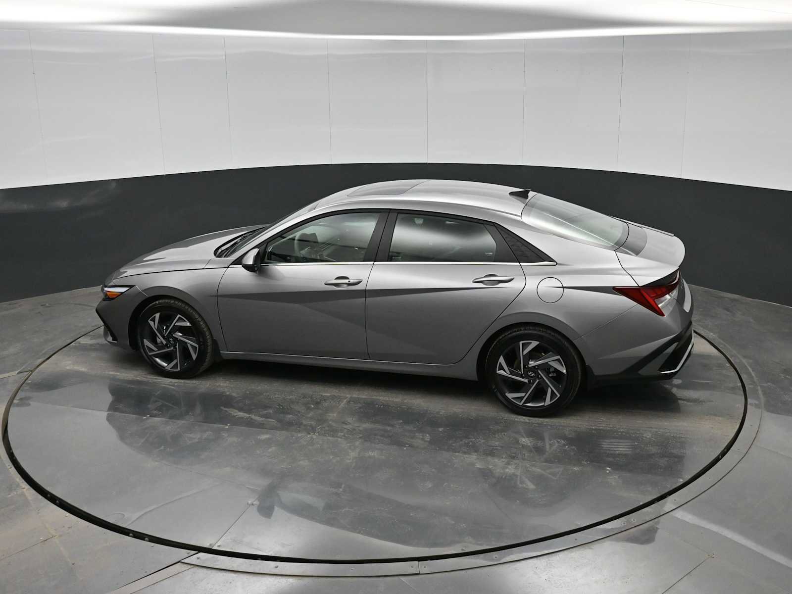 Certified 2025 Hyundai Elantra SEL image 26