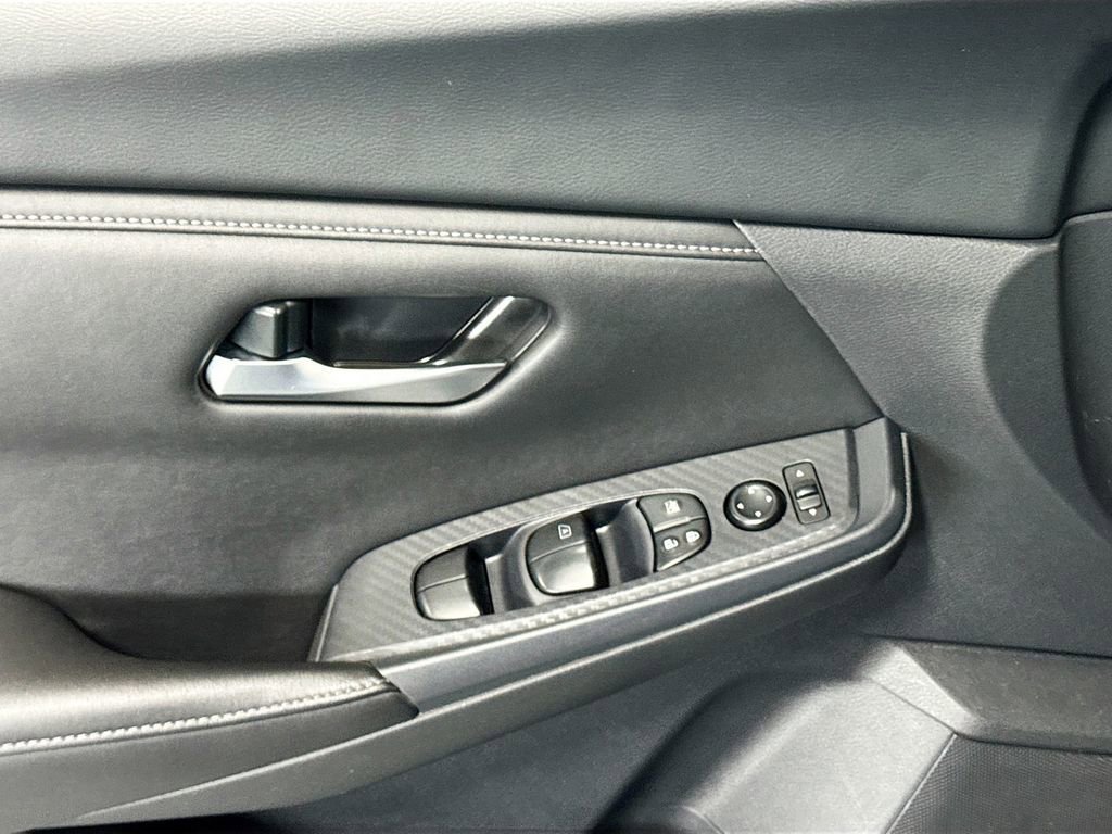 Used 2024 Nissan Sentra SV image 16