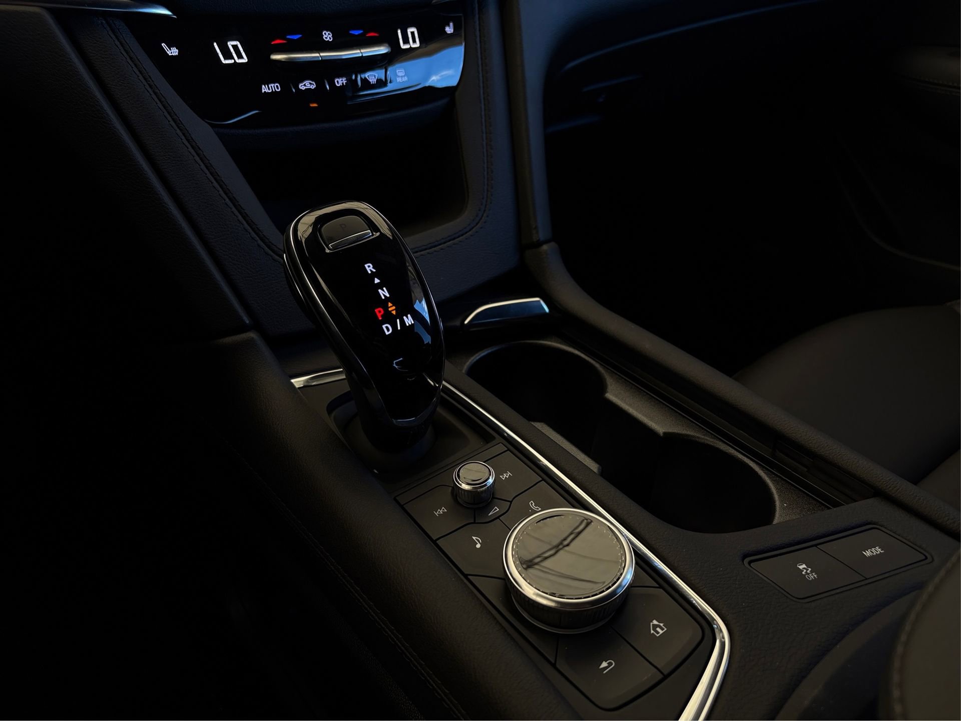 New 2026 Cadillac XT5 Luxury image 29