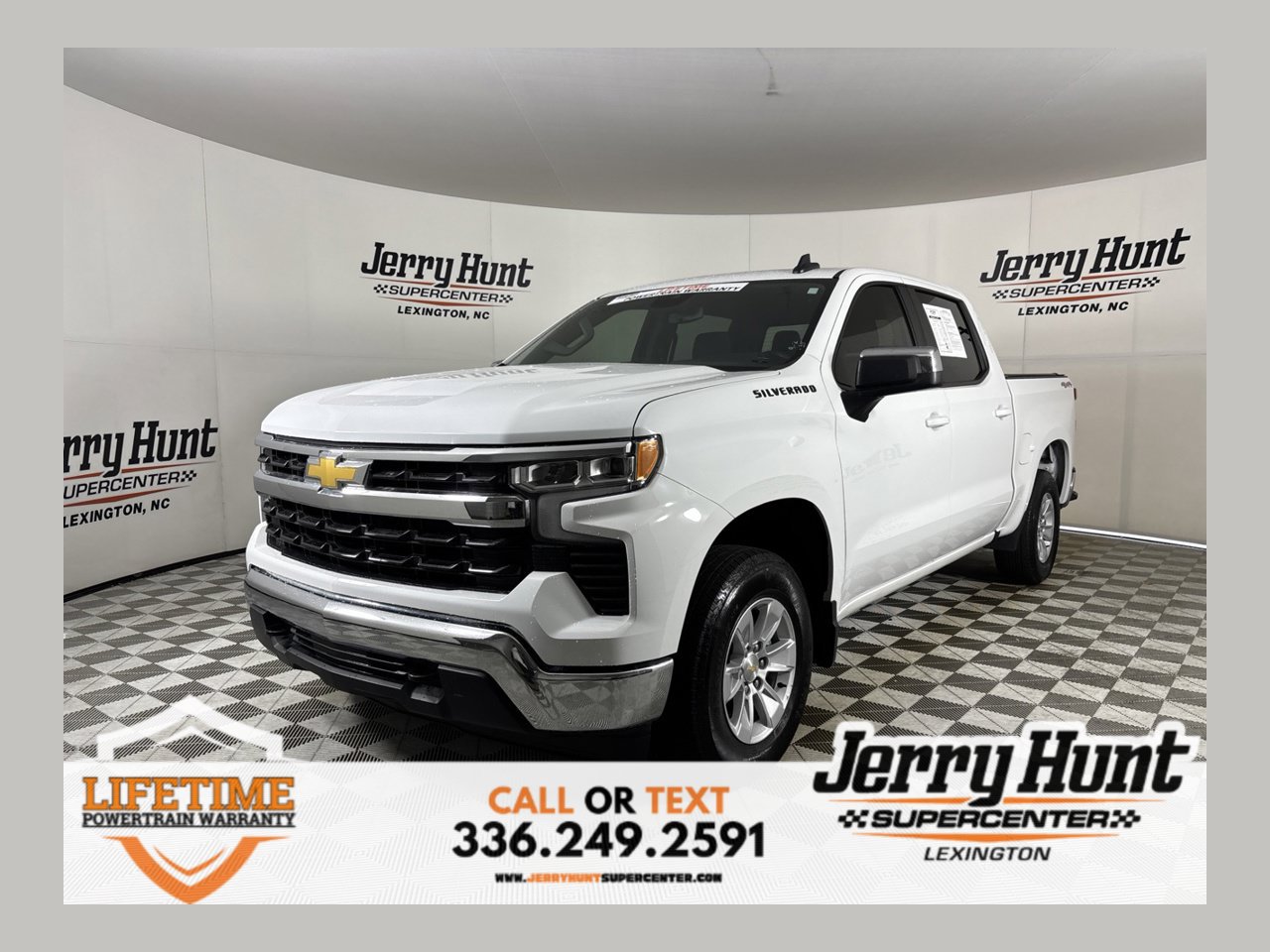 Used 2024 Chevrolet Silverado 1500 LT AWD/4WD image 1