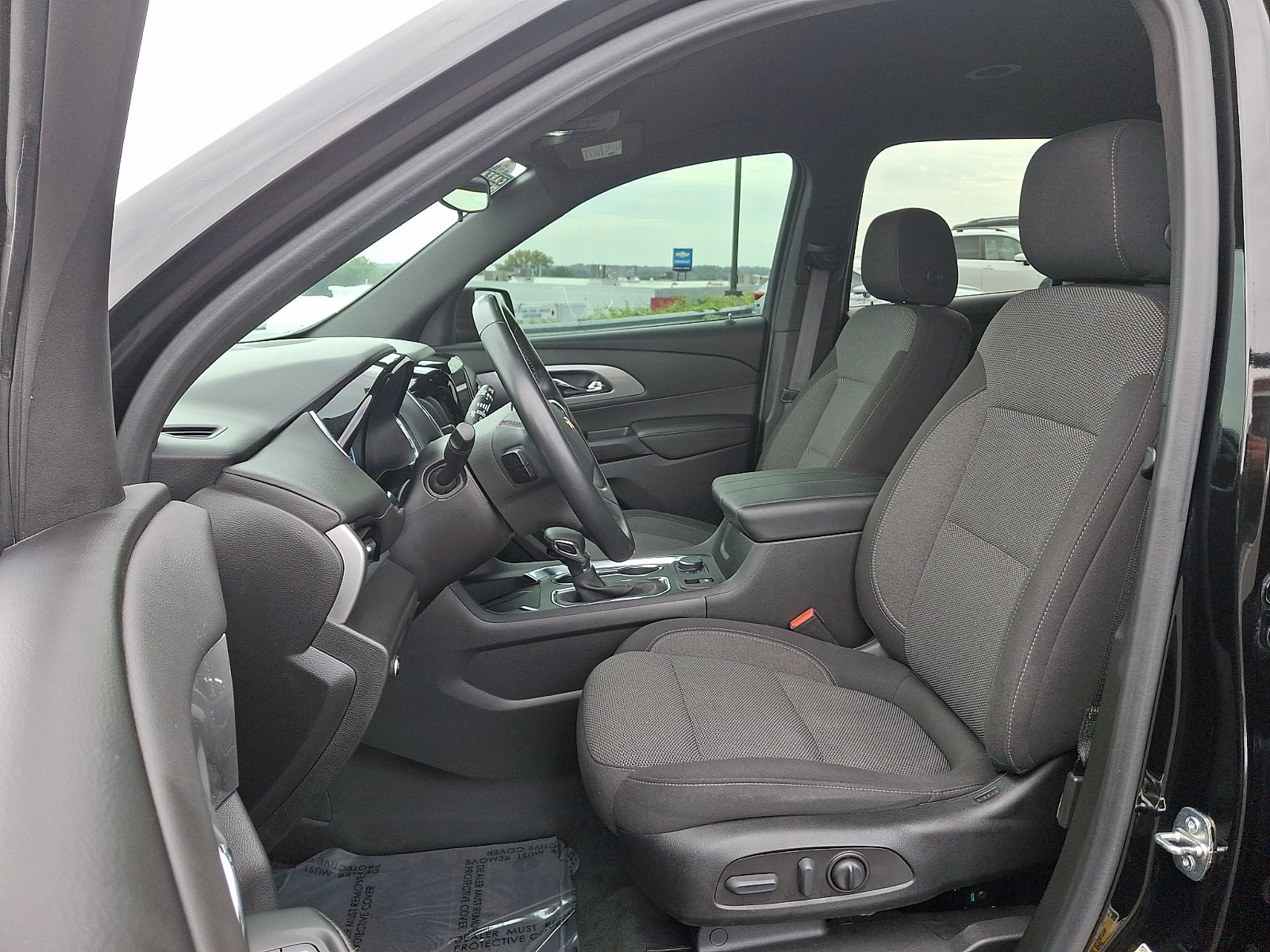 Used 2023 Chevrolet Traverse LT AWD/4WD image 14