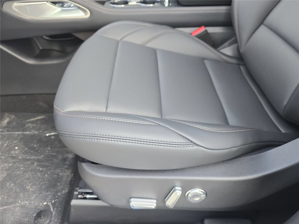 New 2026 Lincoln Nautilus Premier AWD/4WD image 17
