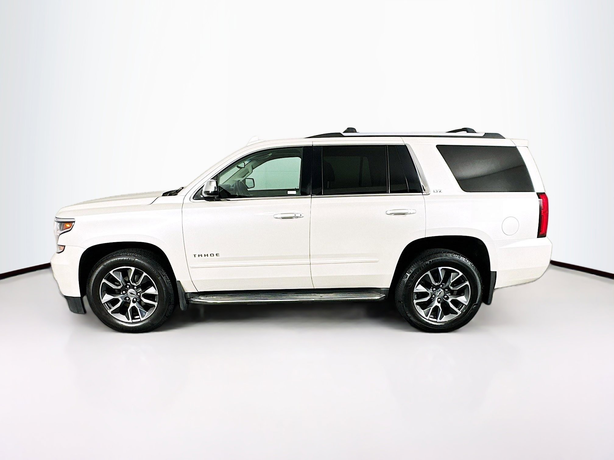 Used 2015 Chevrolet Tahoe LTZ AWD/4WD image 4