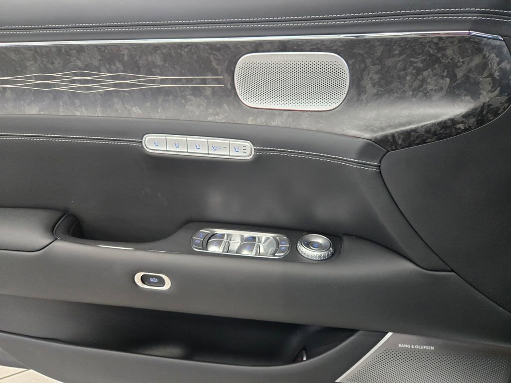 New 2025 Genesis G90 3.5T image 12