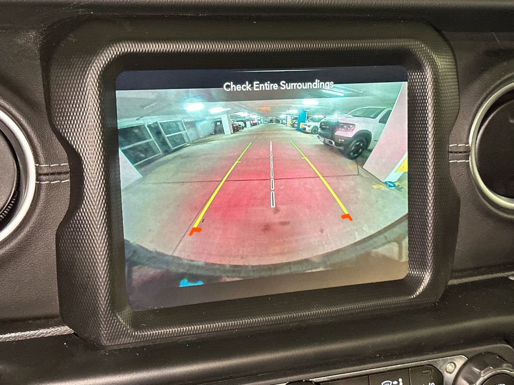 Used 2022 Jeep Wrangler Unlimited Sahara w/ Cold Weather Group AWD/4WD image 24