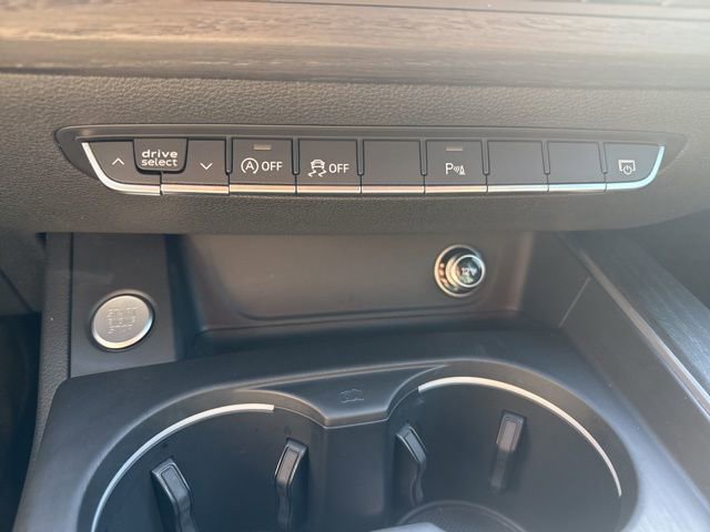 Used 2017 Audi A4 2.0T Premium Plus w/ Premium Plus Package AWD/4WD image 32