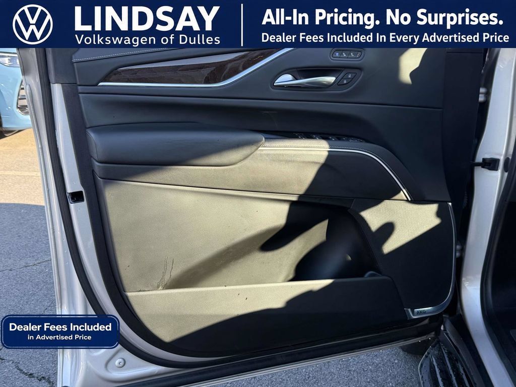 Used 2021 Cadillac Escalade Premium Luxury Platinum w/ Heavy-Duty Trailer Package AWD/4WD image 9