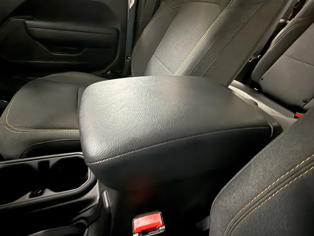 Used 2024 Jeep Wrangler Sport image 32