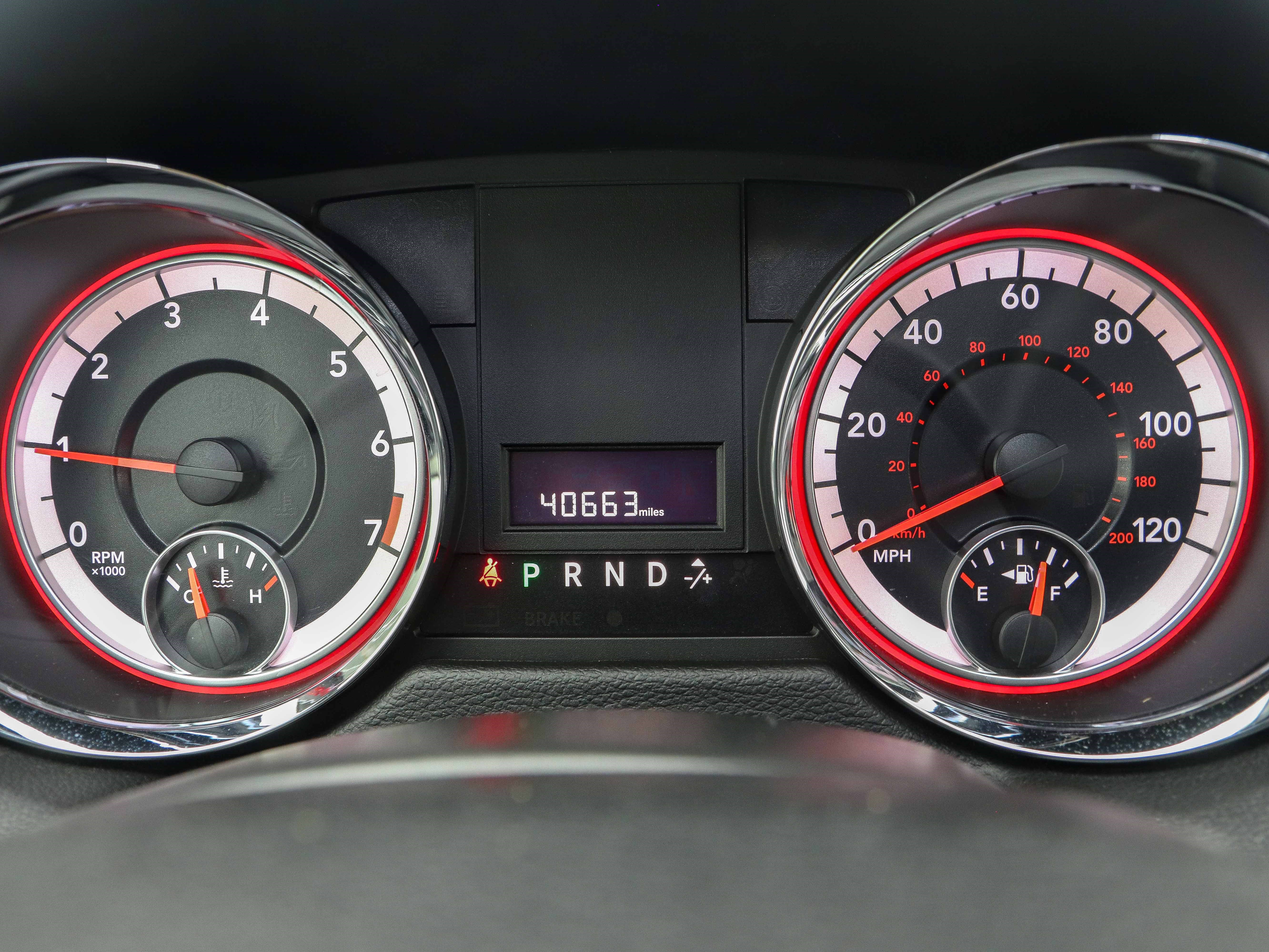 Used 2016 Dodge Grand Caravan SE image 23