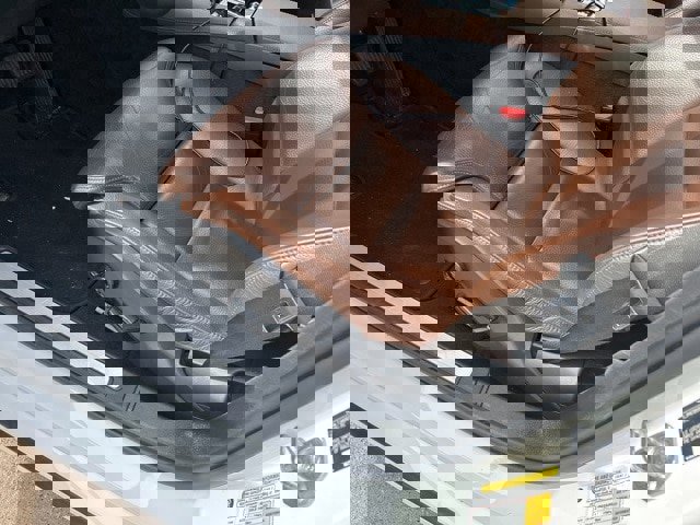 Used 2021 Volvo S60 T8 Inscription image 6