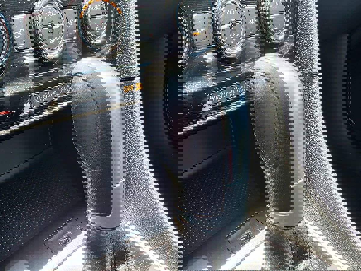 Used 2020 Volkswagen Passat 2.0T R-Line image 41