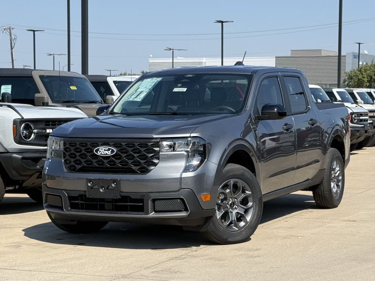New 2026 Ford Maverick XLT w/ XLT Luxury Package FWD image 2