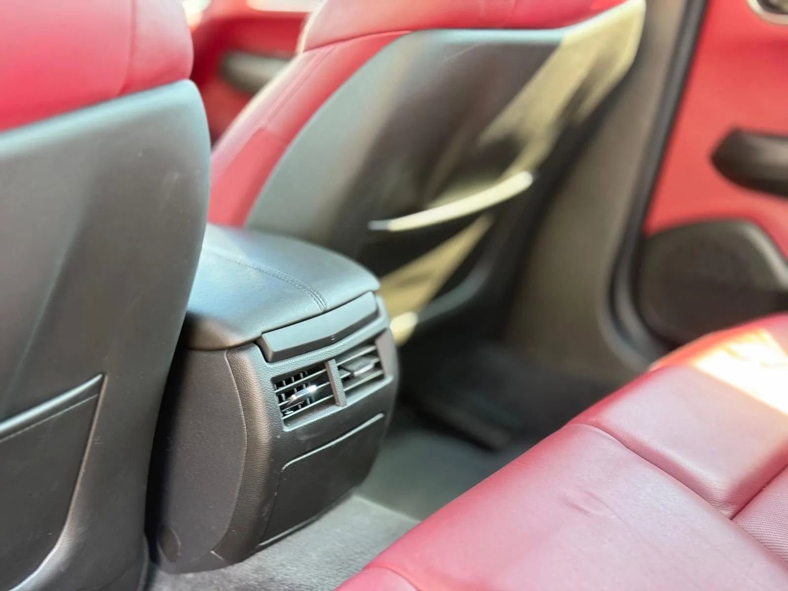 Used 2013 Cadillac ATS Luxury w/ Cold Weather Package AWD/4WD image 28