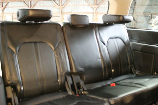 Used 2019 Ford Expedition Platinum image 16