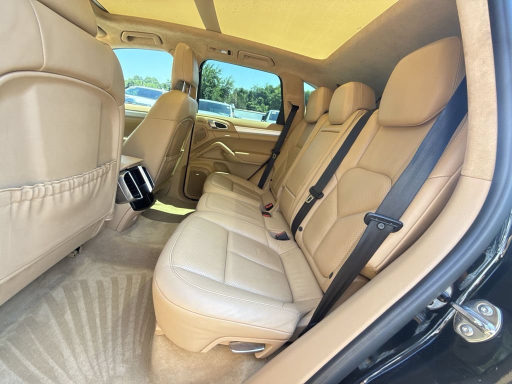 Used 2014 Porsche Cayenne GTS AWD/4WD image 25
