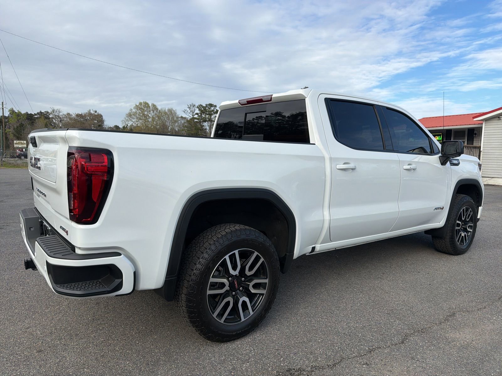Used 2025 GMC Sierra 1500 AT4 w/ AT4 Preferred Package image 4