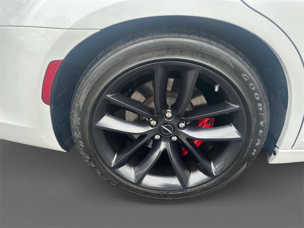 Certified 2023 Chrysler 300 C image 10