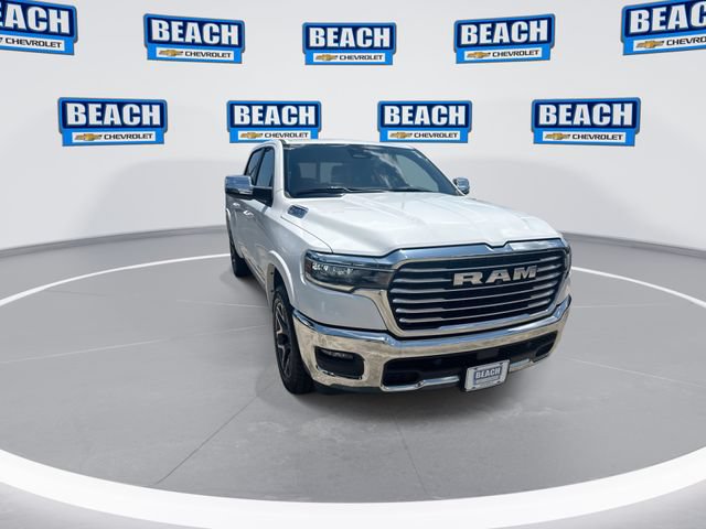 Used 2025 RAM 1500 Laramie AWD/4WD image 3