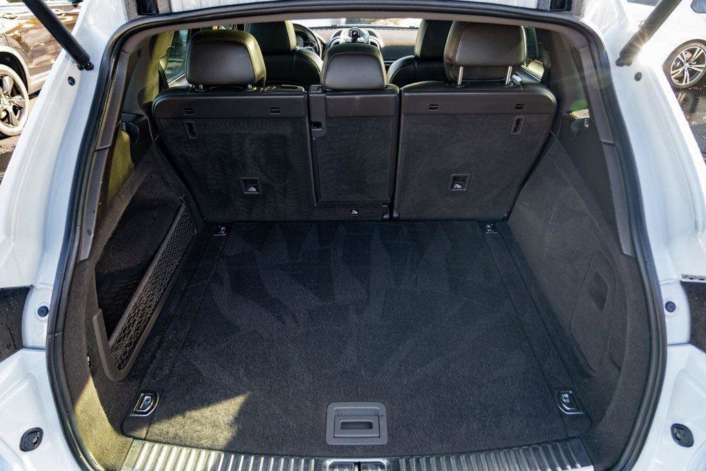 Used 2016 Porsche Cayenne S w/ Premium Plus Package image 27