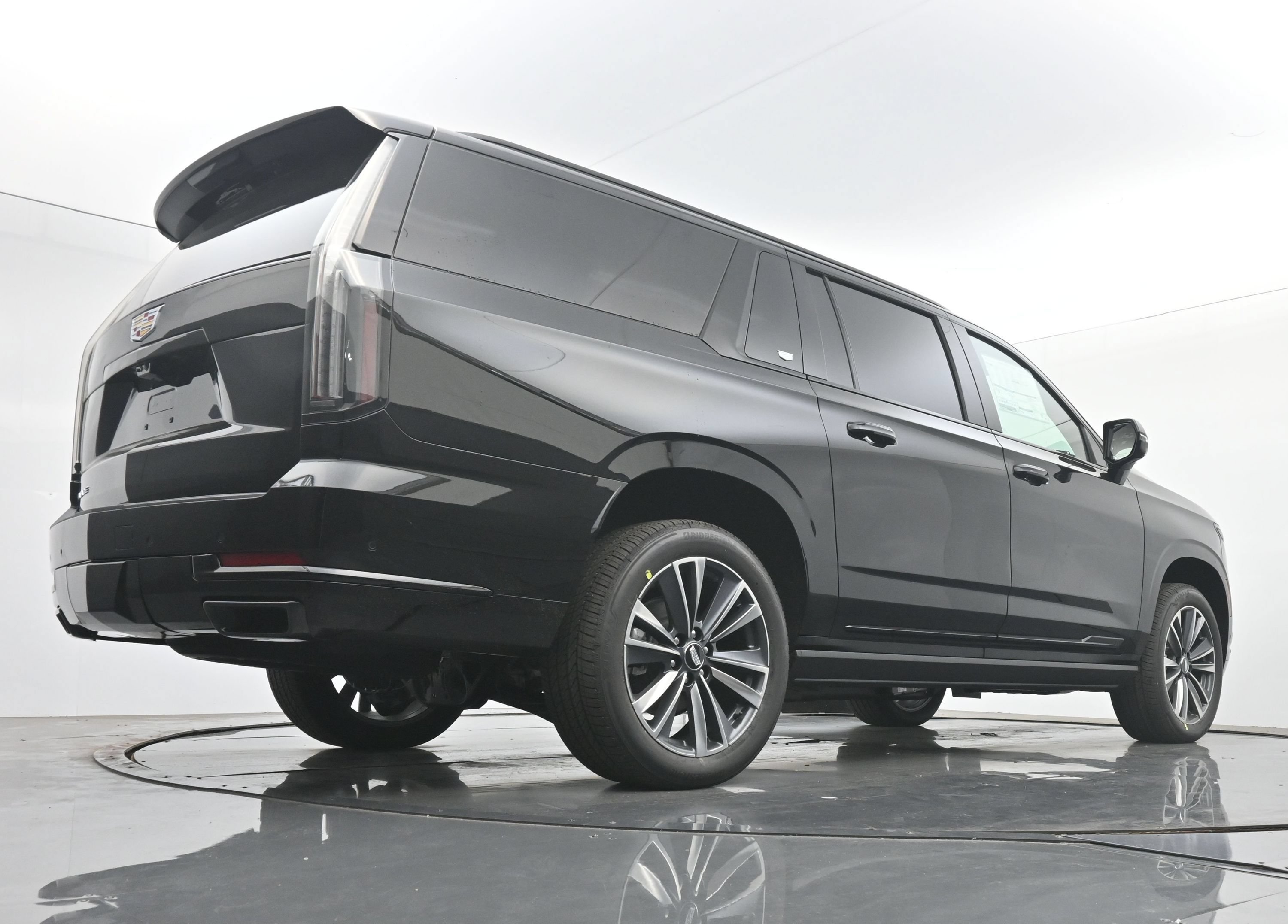 New 2027 Cadillac Escalade ESV Sport w/ Touring Package AWD/4WD image 19